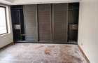 5 Bed Townhouse with En Suite in Westlands Area - 12