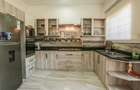 4 Bed Townhouse with En Suite at Lake Road - 12