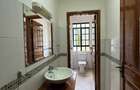 4 Bed House with Swimming Pool at Miotoni - 10