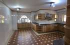 5 Bed House with En Suite at Hillview Clozse - 16