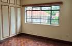 4 Bed House with En Suite at Nyari Close - 11