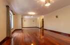 3 Bed Apartment with En Suite at Riverside Drive - 8