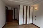 5 Bed Townhouse with En Suite in Lavington - 12