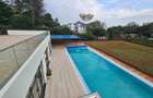 4 Bed Apartment with En Suite in Rosslyn - 6