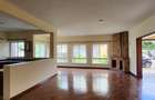 5 Bed House with En Suite in Lavington - 9