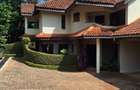 4 Bed Townhouse with En Suite in Spring Valley - 1