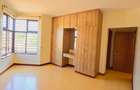 6 Bed Townhouse with En Suite at Convent Drive - 13