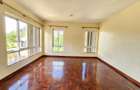 5 Bed House with En Suite in Lavington - 6