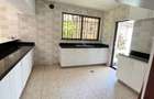 5 Bed Townhouse with En Suite in Lavington - 4