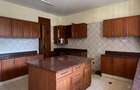 5 Bed Townhouse with En Suite at Lavington - 14