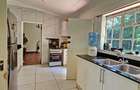 3 Bed House with En Suite in Lavington - 10