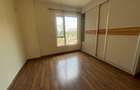 4 Bed Apartment with En Suite in Parklands - 11