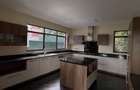 5 Bed Townhouse with En Suite in Lavington - 3
