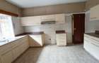 5 Bed House with En Suite in Rosslyn - 14