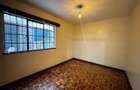 5 Bed Townhouse with En Suite in Spring Valley - 20
