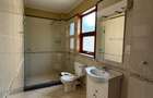5 Bed Townhouse with En Suite in Rosslyn - 16