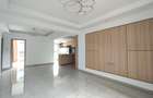 4 Bed Apartment with En Suite at Riverside Drive - 18