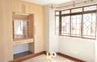 4 Bed Apartment with En Suite in Parklands - 13