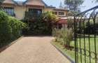 4 Bed House with En Suite in Lavington - 11
