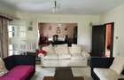 5 Bed House with En Suite at Ridgeways Lane - 4
