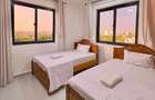 Serviced 3 Bed Apartment with En Suite at Moyne Drive - 10