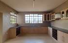 4 Bed Apartment with En Suite at 2Nd Parklands Avenue - 4