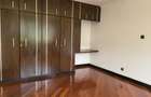 5 Bed Townhouse with En Suite in Runda - 17