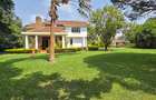 5 Bed House with En Suite in Runda - 2