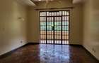 5 Bed Townhouse with En Suite in Rosslyn - 11