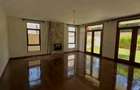 5 Bed Townhouse with En Suite in Lavington - 10