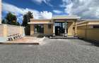 4 Bed House with En Suite at Riverside Drive - 1