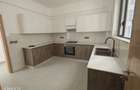 3 Bed Apartment with En Suite at Brookside Area - 7