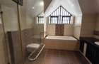 5 Bed Townhouse with En Suite in Lavington - 7