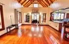 6 Bed House with En Suite at Ridgeways Road - 8