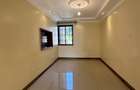 3 Bed Apartment with En Suite in Lavington - 5