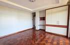 4 Bed Apartment with En Suite at Riverside Drive - 20