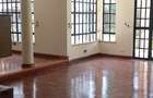 5 Bed Townhouse with En Suite in Lavington - 1