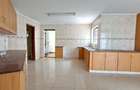 4 Bed Villa with En Suite in Westlands Area - 6
