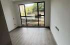 3 Bed Apartment with En Suite in Riverside - 11