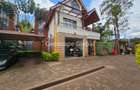 4 Bed House with En Suite in Lavington - 6