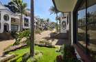 4 Bed House with En Suite at Grevillea Grove - 17