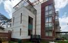 6 Bed Townhouse with En Suite at Lavington Green - 2