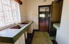 5 Bed House with En Suite in Rosslyn - 17