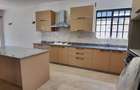 5 Bed Townhouse with En Suite at Lavington - 15
