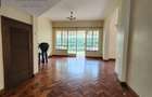 5 Bed Townhouse with En Suite at Lavington - 12