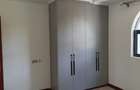 5 Bed Townhouse with En Suite in Lavington - 6