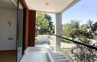 5 Bed Townhouse with En Suite in Lavington - 3