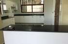 7 Bed House with En Suite in Redhill - 3