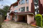 5 Bed Townhouse with En Suite in Lavington - 1