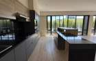 4 Bed Apartment with En Suite in Riverside - 5